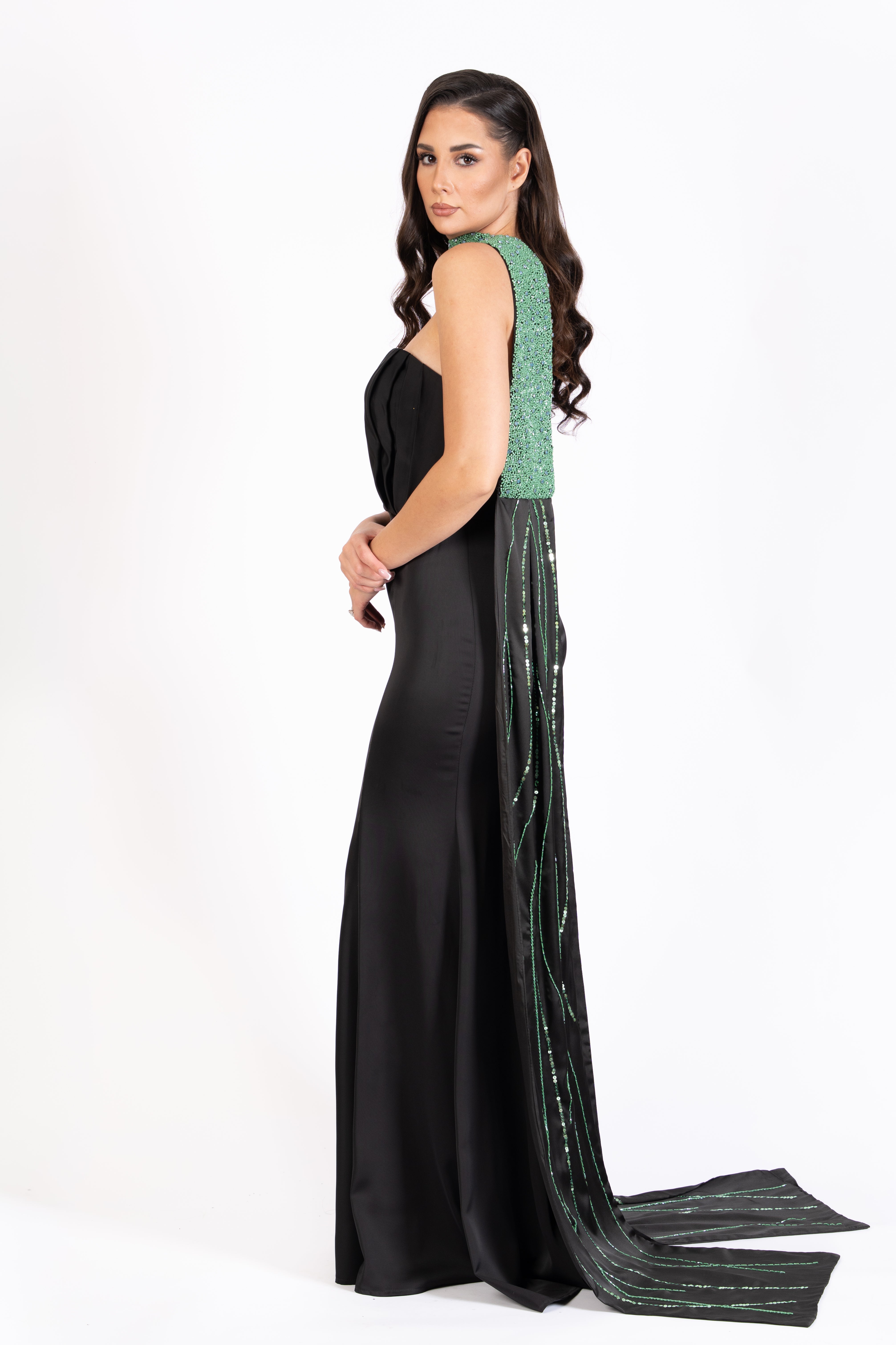 Elegant Strapless Evening Gown with Embellished Scarf