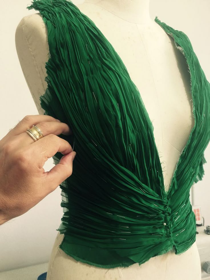 Drapé Image Carousel